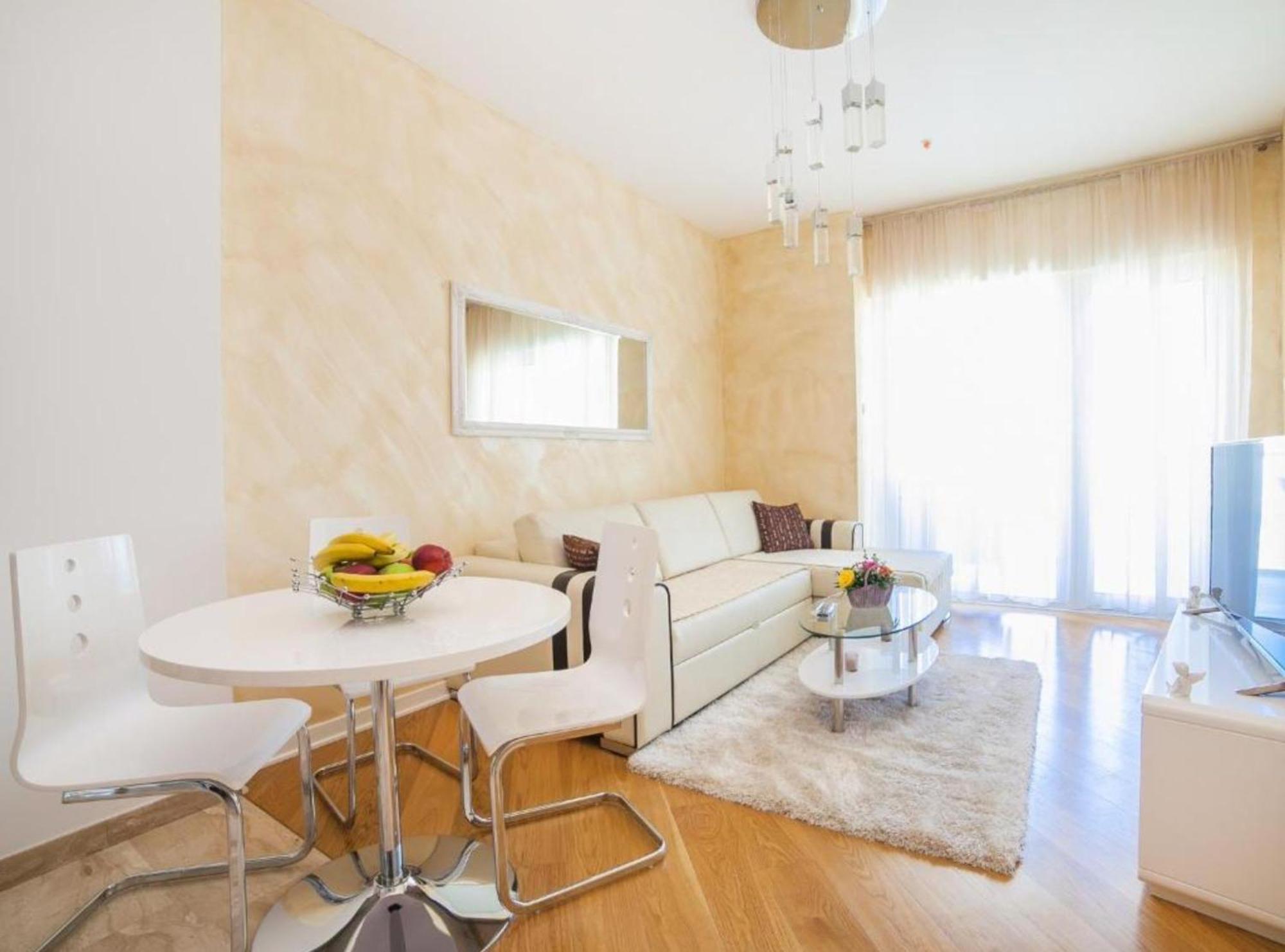 Exclusive Steps From The * Budva
