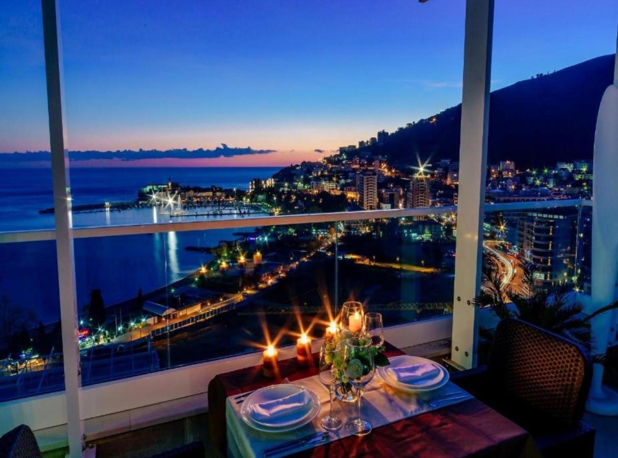 Exclusive Steps From The Apartment *